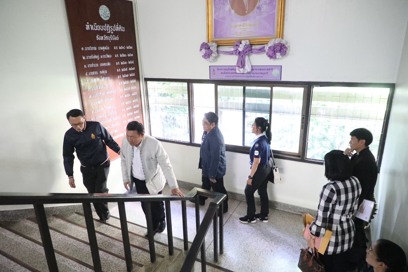 title - เลขาธิการ ส.ป.ก. ตรวจเยี่ยม ส.ป.ก.บุรีรัมย์ ในวาระองคมนตรี เป็นประธานในการเปิดสำนักงานสถานีวิจัยการเกษตรและพัฒนาโครงการหลวงโนนดินแดง ณ จังหวัดบุรีรัมย์